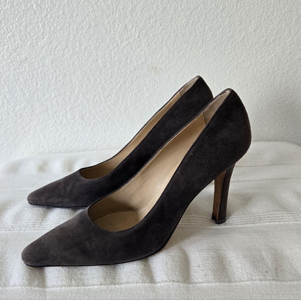Manolo Blahnik Taup Suede Pointed Toe‎ Pumps Shoes Size 39